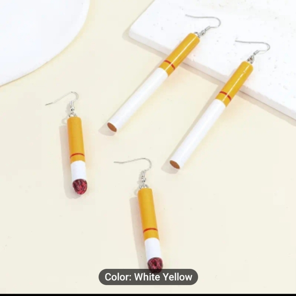 NWT full cigarette novelty earrings. - Picture 3 of 3